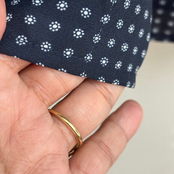 Bundle of Banana Republic Spaghetti Adjustable Strap Print Cami Tops Size Medium - Picture 6 of 16